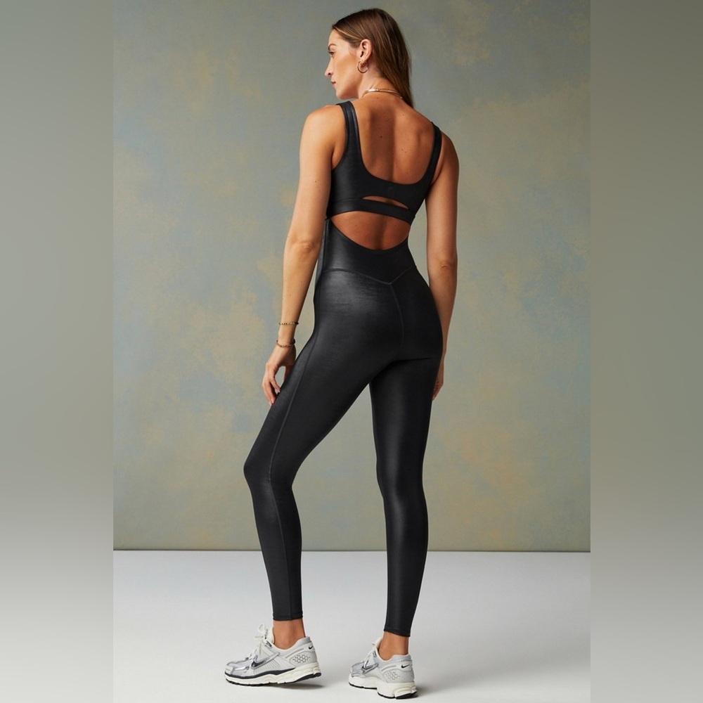 ✨KHLOE Fabletics shiny ✨ Black Jumpsuit Classic Style Versatile - Picture 12 of 13